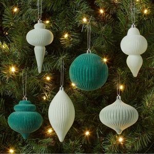 Wondershop Flocked/Velvet 6pc Ornaments in Green